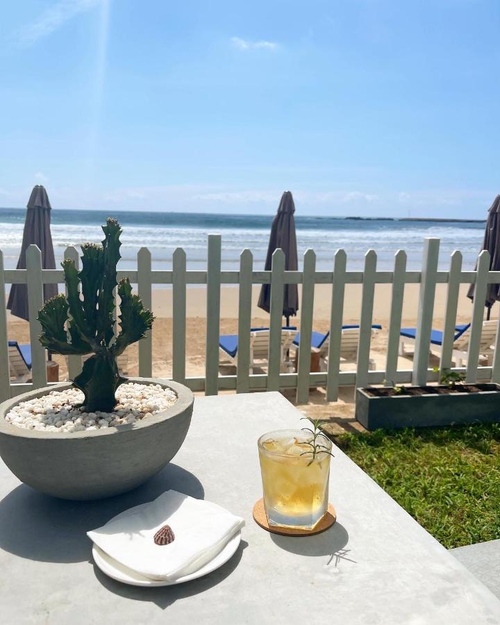 Smeralda Beach Hotel Dikwella 외부 사진